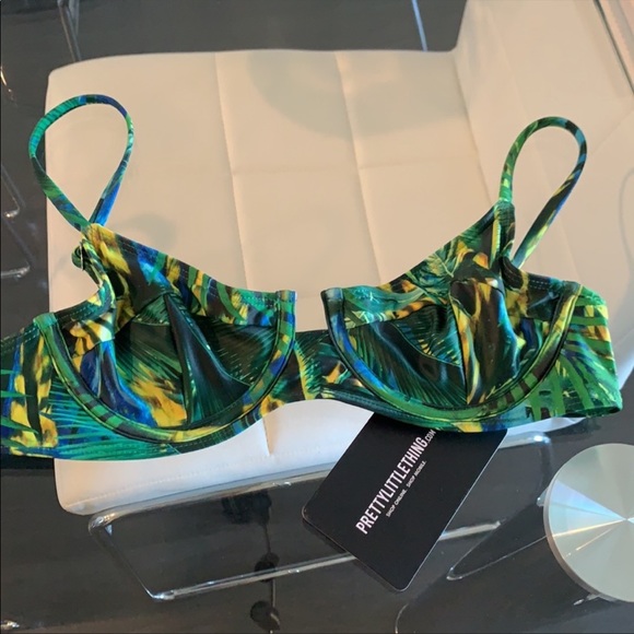 Pretty little thing PLT green tropical bikini top - Picture 2 of 5